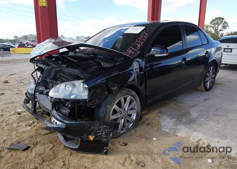 2010 Volkswagen Jetta Wolfsburg Edition from USA, damaged, VIN 3VWRJ7AJ0AM077788